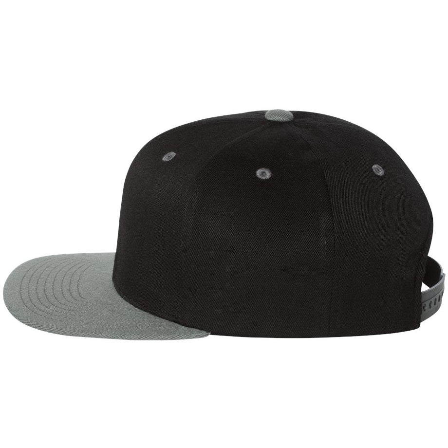 Black Flat Brim Hat - FlexFit - Stylish Snapback Cap