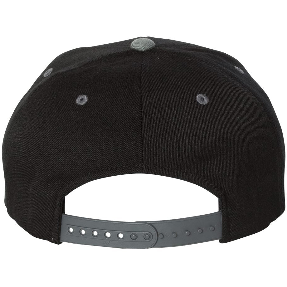 Black Flat Brim Hat - FlexFit - Stylish Snapback Cap