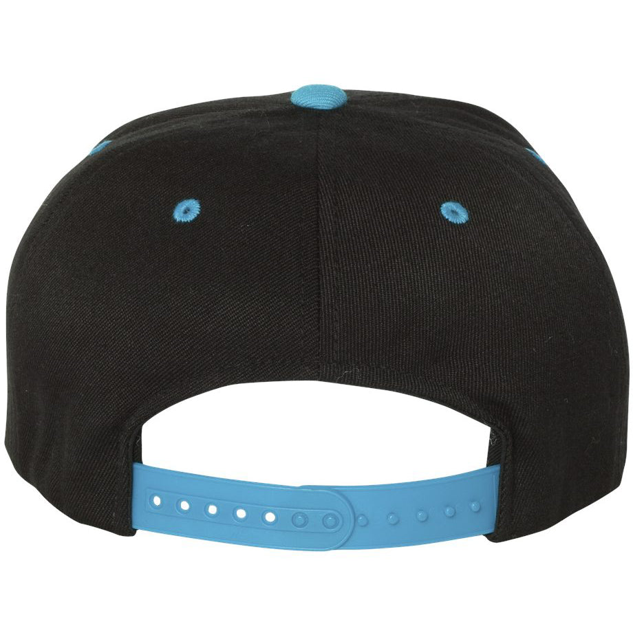 Black Flat Brim Hat - FlexFit - Stylish Snapback Cap