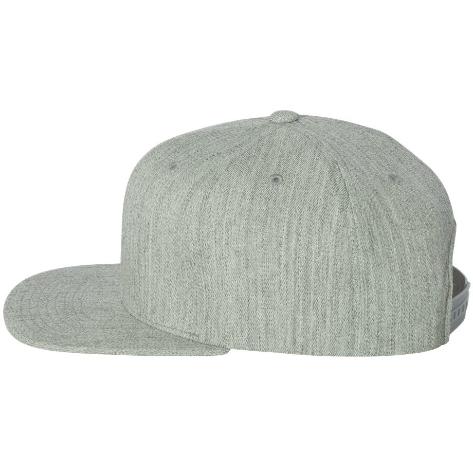 Black Flat Brim Hat - FlexFit - Stylish Snapback Cap